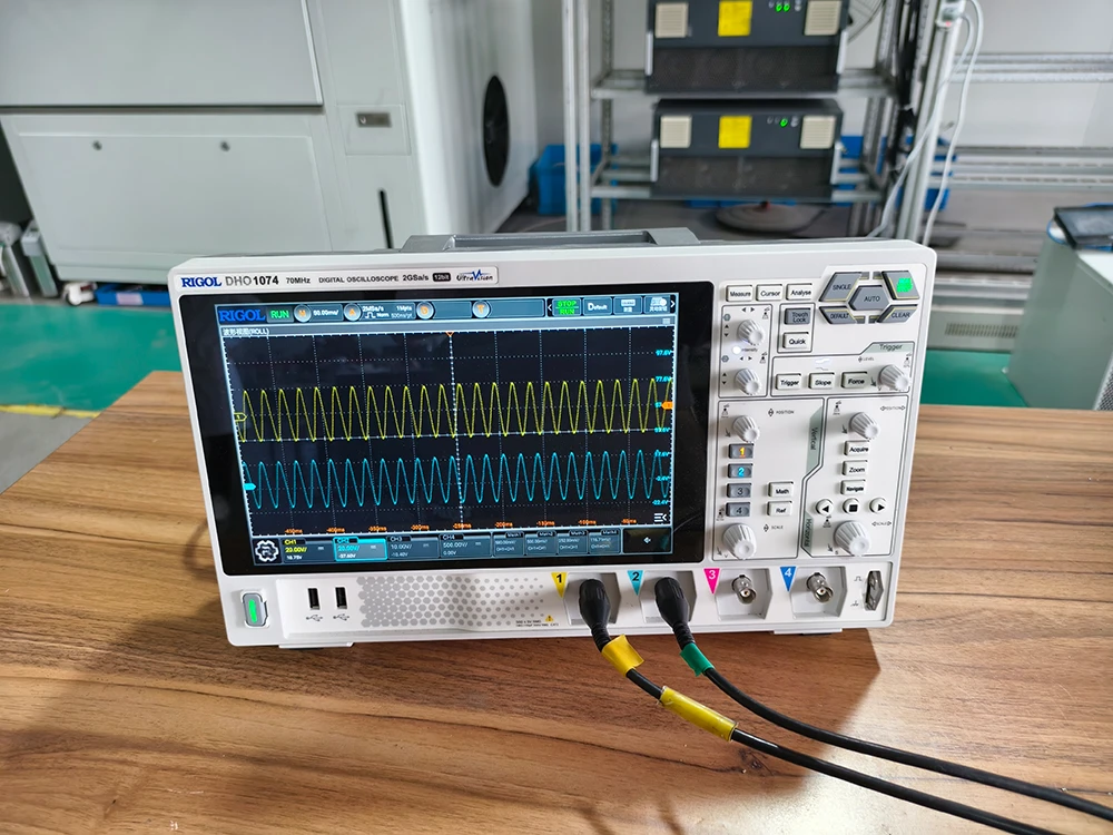 Oscilloscope for waveform observation